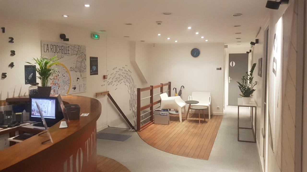 Hotel La Marine, Vieux Port ラ・ロシェル エクステリア 写真