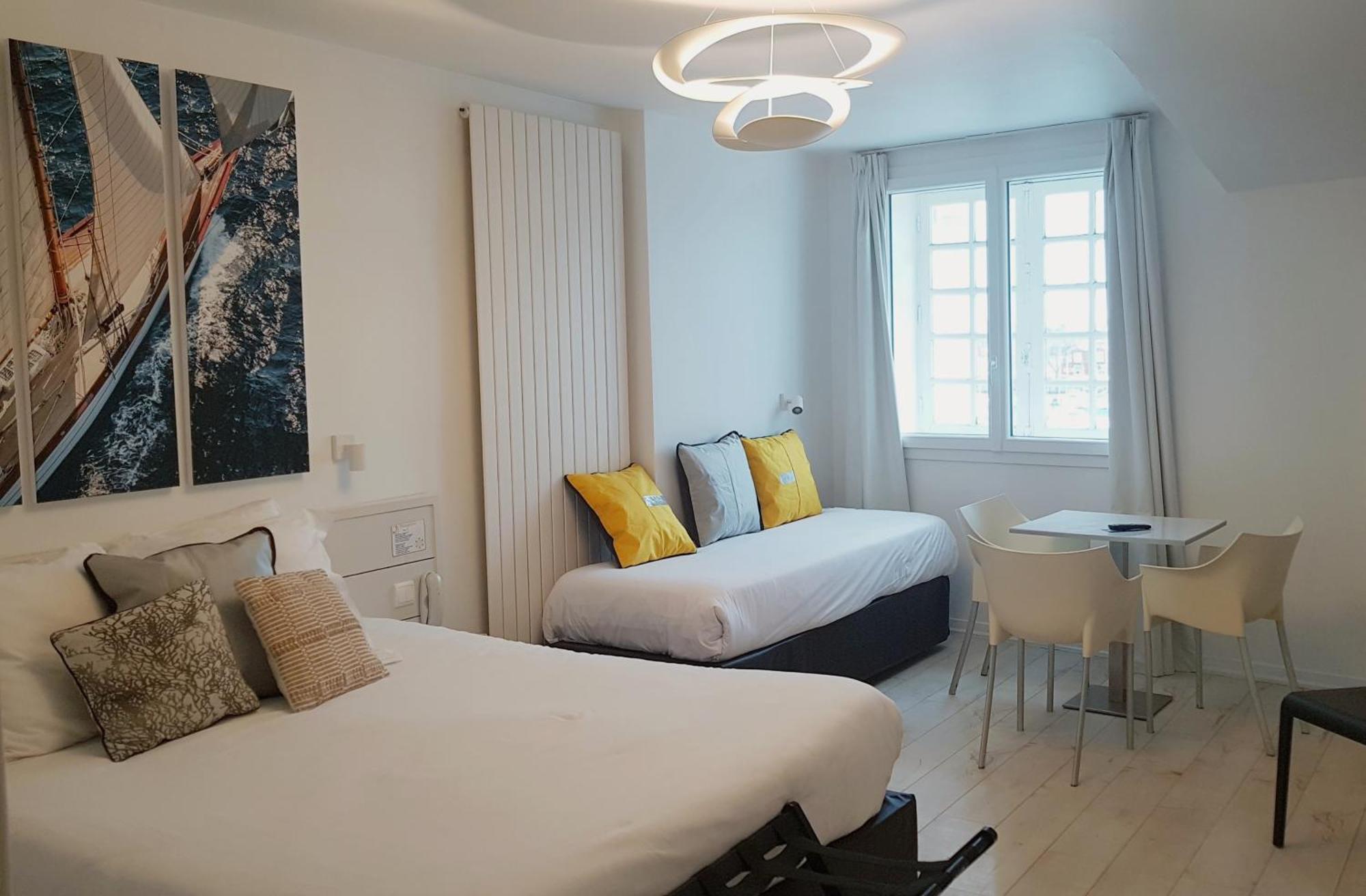 Hotel La Marine, Vieux Port ラ・ロシェル エクステリア 写真