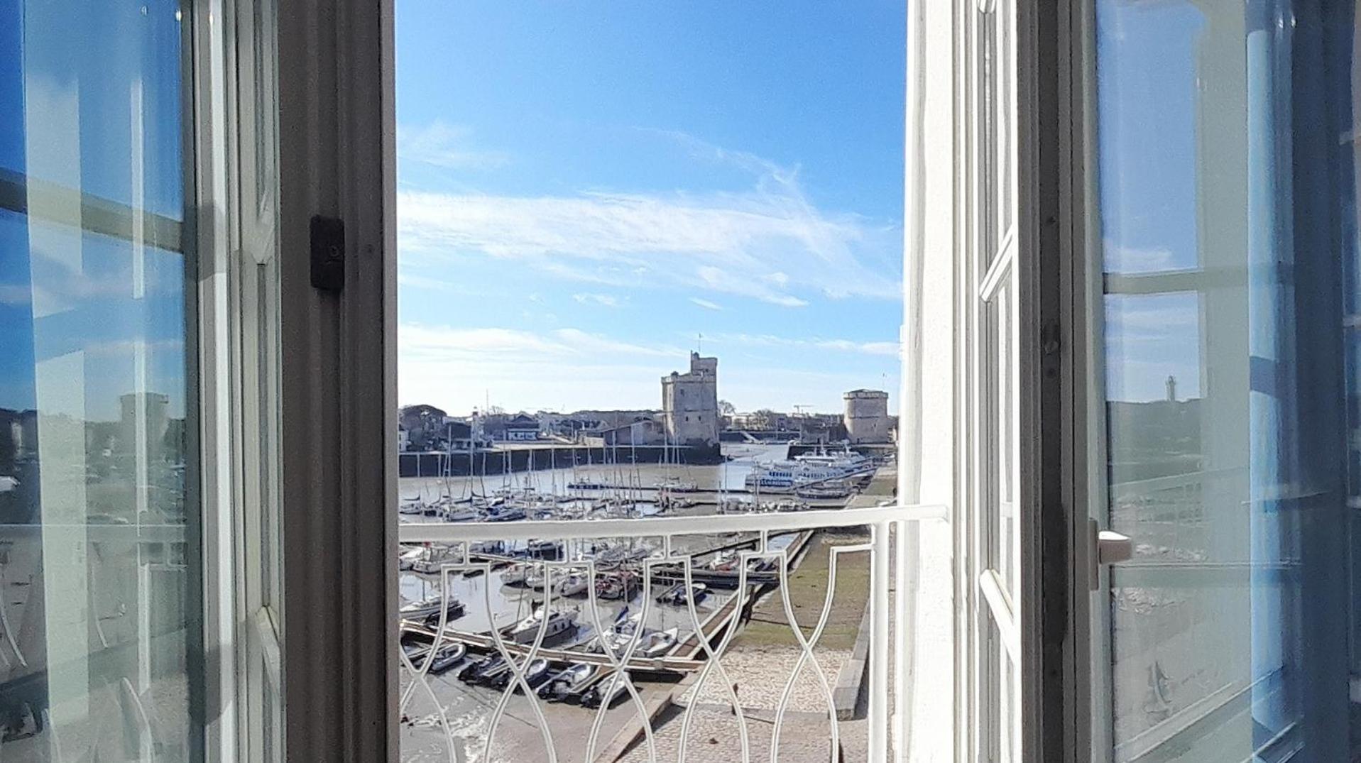 Hotel La Marine, Vieux Port ラ・ロシェル エクステリア 写真