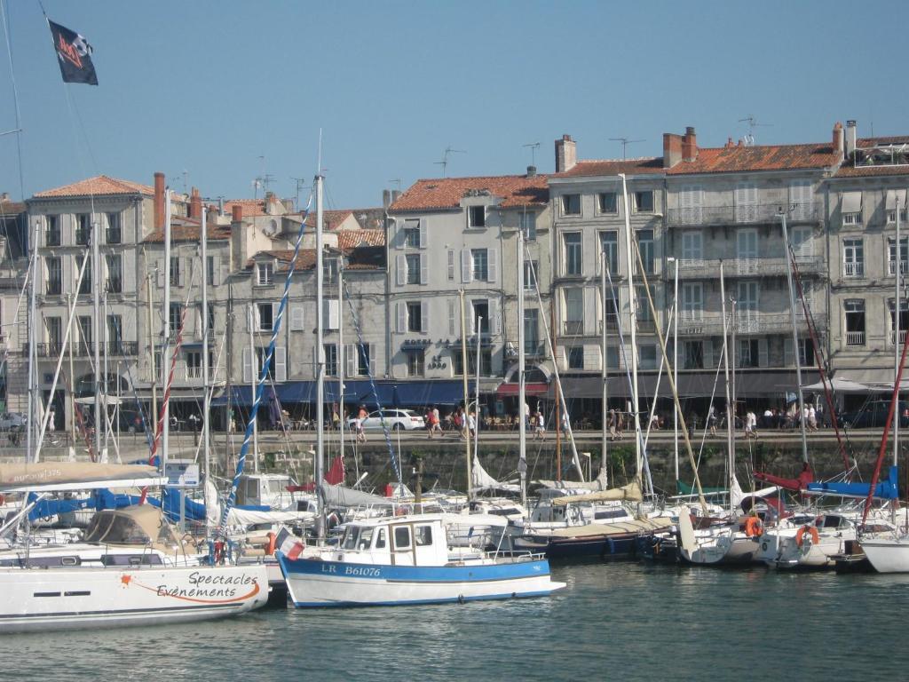 Hotel La Marine, Vieux Port ラ・ロシェル エクステリア 写真
