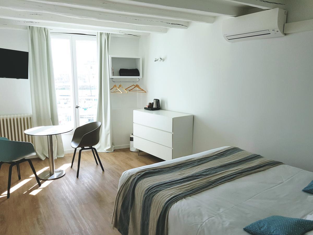 Hotel La Marine, Vieux Port ラ・ロシェル エクステリア 写真