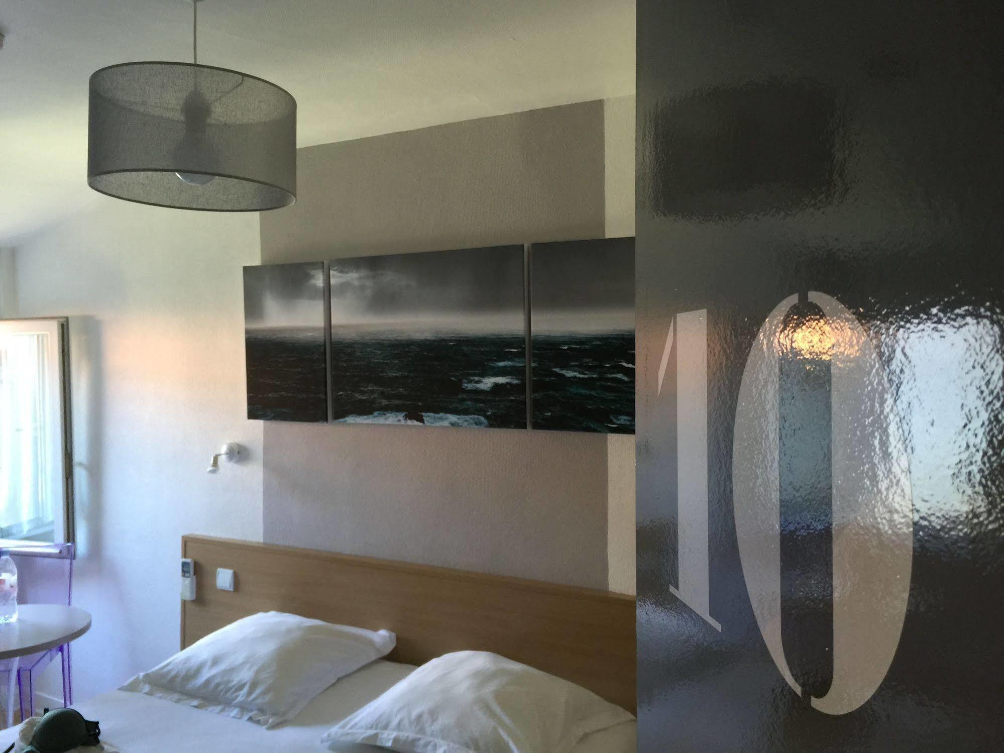 Hotel La Marine, Vieux Port ラ・ロシェル エクステリア 写真