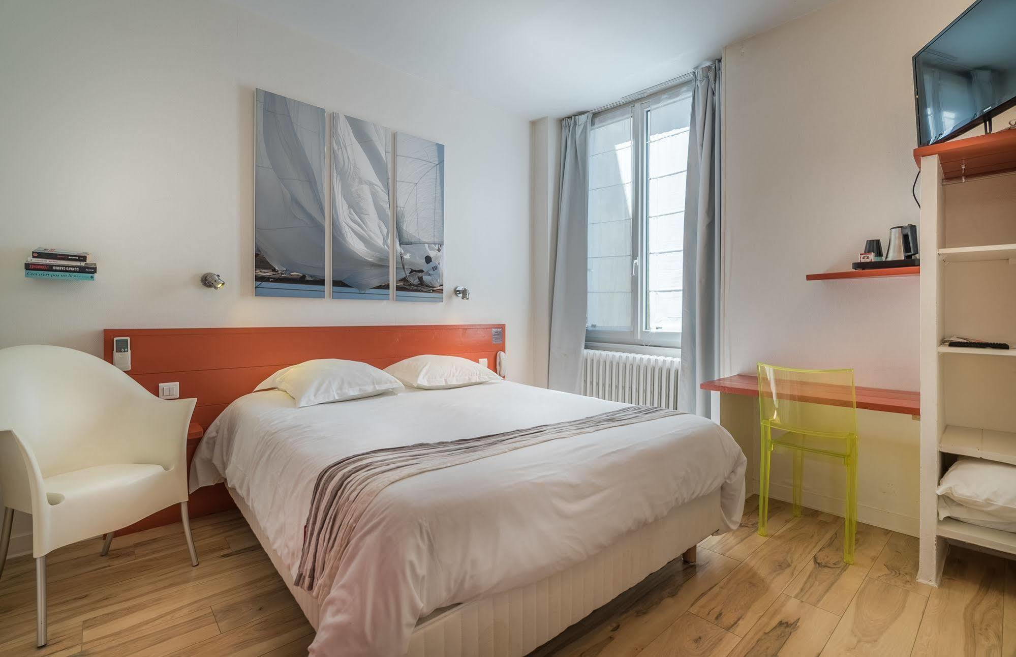 Hotel La Marine, Vieux Port ラ・ロシェル エクステリア 写真